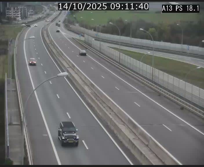 <h2>Traffic live webcam Luxembourg Dudelange - A13 direction Croix de Bettembourg - BK 18.1</h2>