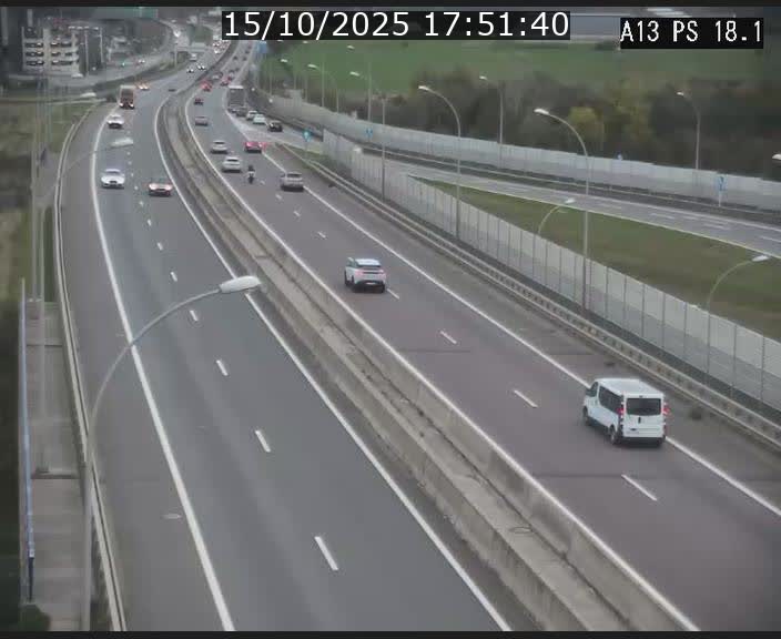 <h2>Traffic live webcam Luxembourg Dudelange - A13 direction Croix de Bettembourg - BK 18.1</h2>