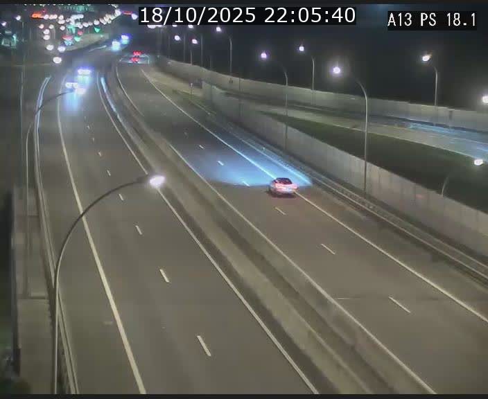<h2>Traffic live webcam Luxembourg Dudelange - A13 direction Croix de Bettembourg - BK 18.1</h2>