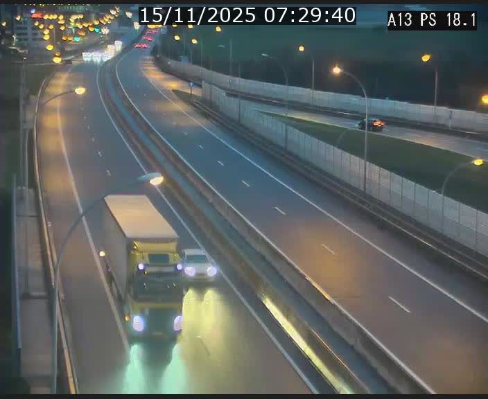 <h2>Traffic live webcam Luxembourg Dudelange - A13 direction Croix de Bettembourg - BK 18.1</h2>