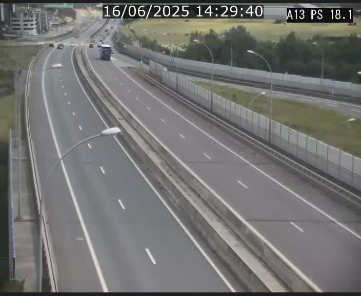 Traffic live webcam Luxembourg Dudelange - A13 direction Croix de Bettembourg - BK 18.1