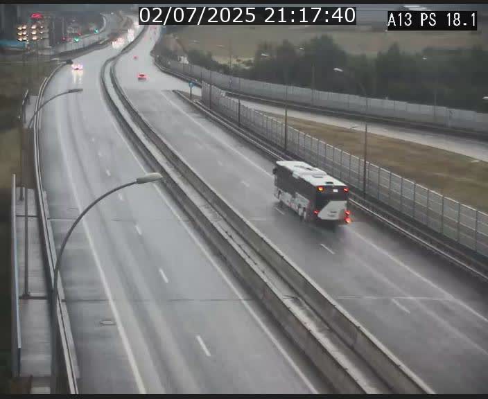 Traffic live webcam Luxembourg Dudelange - A13 direction Croix de Bettembourg - BK 18.1
