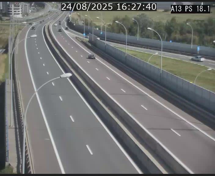 <h2>Traffic live webcam Luxembourg Dudelange - A13 direction Croix de Bettembourg - BK 18.1</h2>