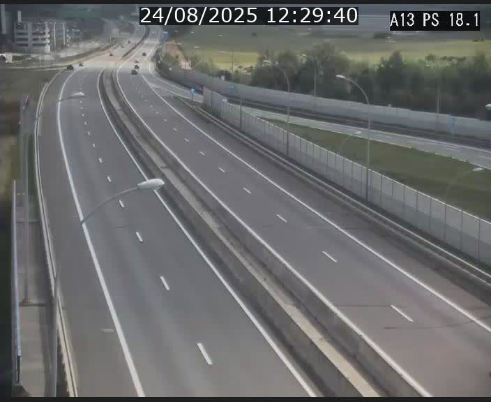 <h2>Traffic live webcam Luxembourg Dudelange - A13 direction Croix de Bettembourg - BK 18.1</h2>