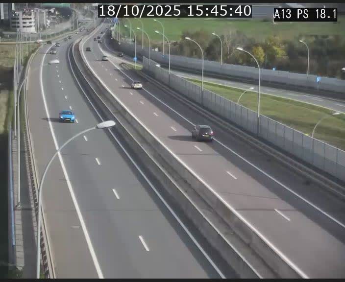 <h2>Traffic live webcam Luxembourg Dudelange - A13 direction Croix de Bettembourg - BK 18.1</h2>