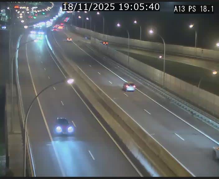 Traffic live webcam Luxembourg Dudelange - A13 direction Croix de Bettembourg - BK 18.1