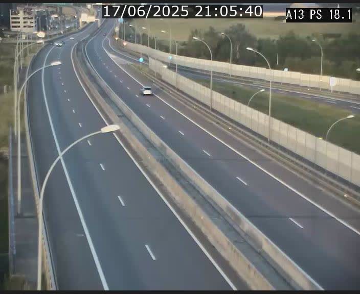<h2>Traffic live webcam Luxembourg Dudelange - A13 direction Croix de Bettembourg - BK 18.1</h2>