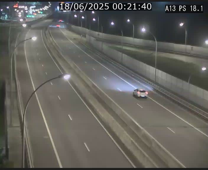 <h2>Traffic live webcam Luxembourg Dudelange - A13 direction Croix de Bettembourg - BK 18.1</h2>