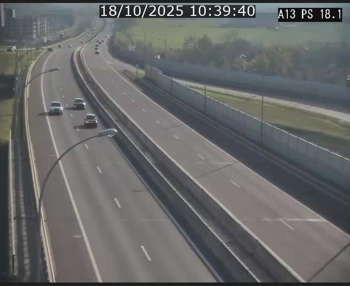 <h2>Traffic live webcam Luxembourg Dudelange - A13 direction Croix de Bettembourg - BK 18.1</h2>