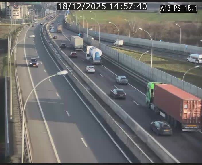 Traffic live webcam Luxembourg Dudelange - A13 direction Croix de Bettembourg - BK 18.1