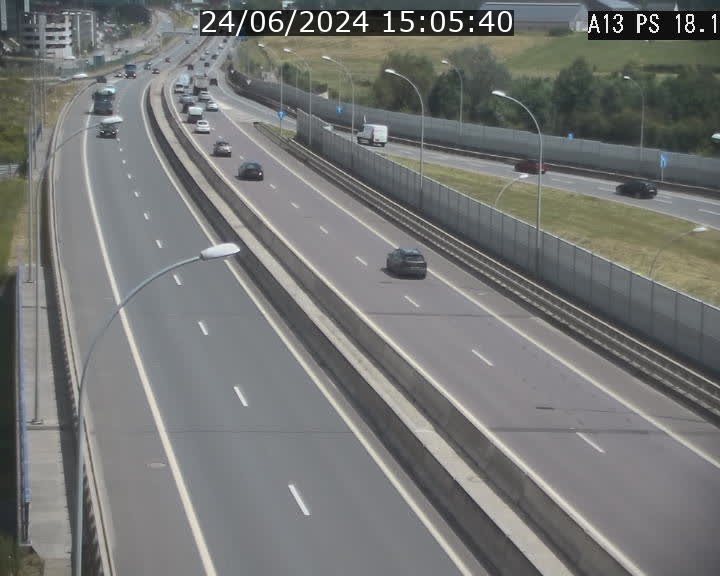 Traffic live webcam Luxembourg Dudelange - A13 direction Croix de Bettembourg - BK 18.1