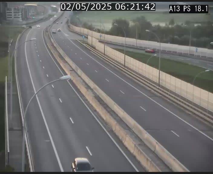 Traffic live webcam Luxembourg Dudelange - A13 direction Croix de Bettembourg - BK 18.1