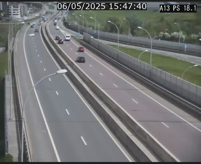 Traffic live webcam Luxembourg Dudelange - A13 direction Croix de Bettembourg - BK 18.1