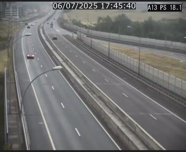 Traffic live webcam Luxembourg Dudelange - A13 direction Croix de Bettembourg - BK 18.1
