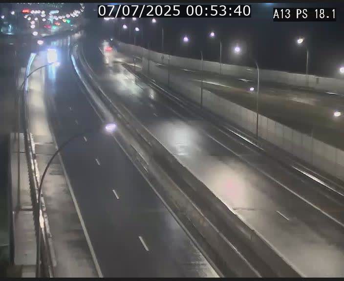 Traffic live webcam Luxembourg Dudelange - A13 direction Croix de Bettembourg - BK 18.1