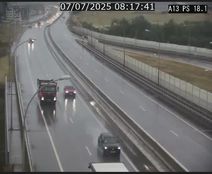 Traffic live webcam Luxembourg Dudelange - A13 direction Croix de Bettembourg - BK 18.1