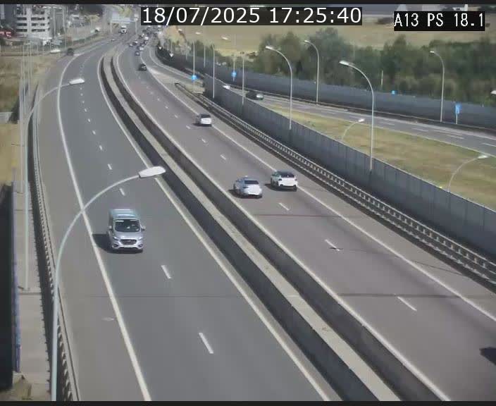Traffic live webcam Luxembourg Dudelange - A13 direction Croix de Bettembourg - BK 18.1