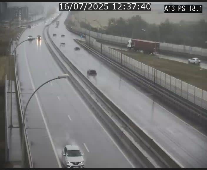 Traffic live webcam Luxembourg Dudelange - A13 direction Croix de Bettembourg - BK 18.1