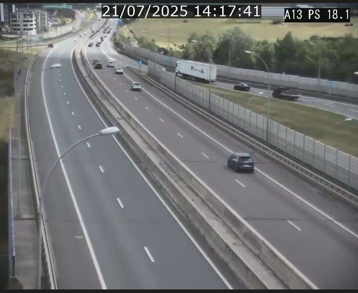 Traffic live webcam Luxembourg Dudelange - A13 direction Croix de Bettembourg - BK 18.1