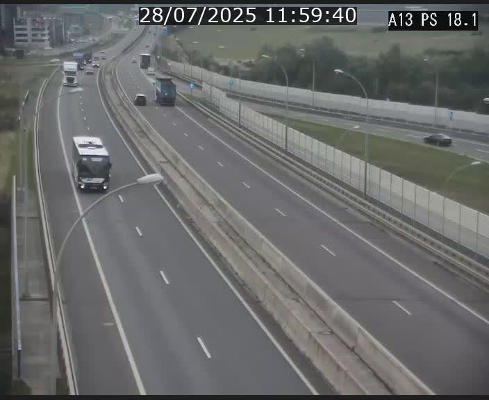 Traffic live webcam Luxembourg Dudelange - A13 direction Croix de Bettembourg - BK 18.1
