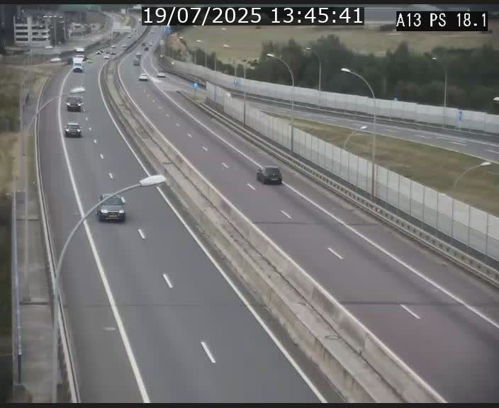 Traffic live webcam Luxembourg Dudelange - A13 direction Croix de Bettembourg - BK 18.1