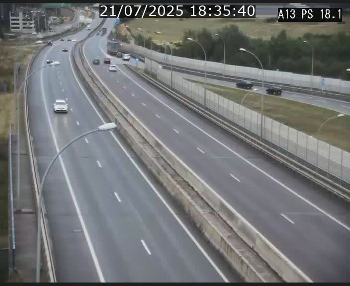 Traffic live webcam Luxembourg Dudelange - A13 direction Croix de Bettembourg - BK 18.1