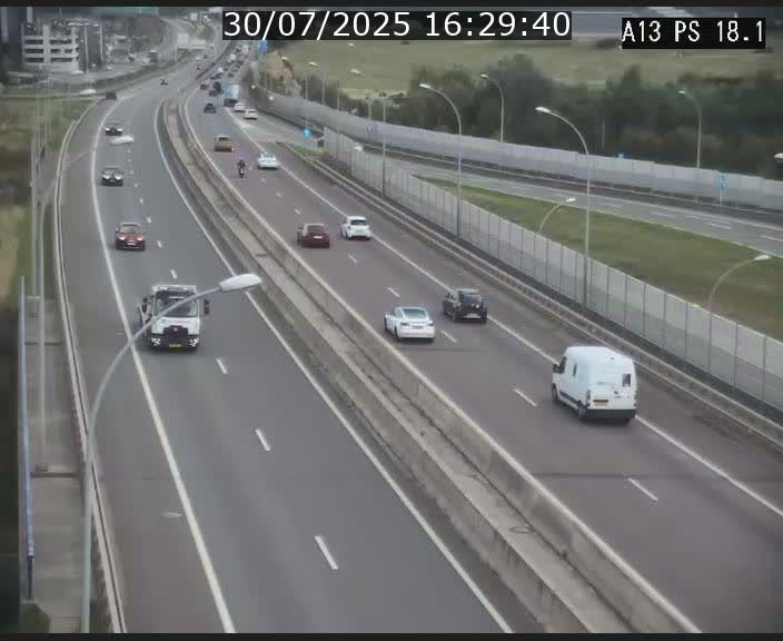 Traffic live webcam Luxembourg Dudelange - A13 direction Croix de Bettembourg - BK 18.1