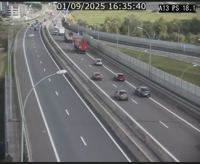 Traffic live webcam Luxembourg Dudelange - A13 direction Croix de Bettembourg - BK 18.1