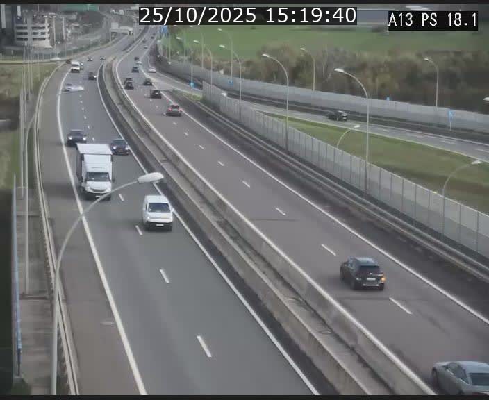 Traffic live webcam Luxembourg Dudelange - A13 direction Croix de Bettembourg - BK 18.1