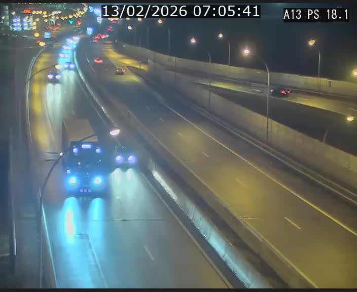 <h2>Traffic live webcam Luxembourg Dudelange - A13 direction Croix de Bettembourg - BK 18.1</h2>