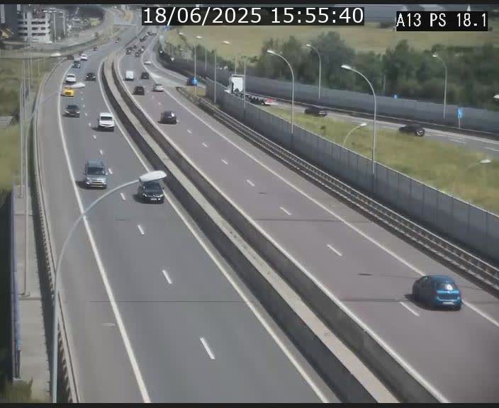 Traffic live webcam Luxembourg Dudelange - A13 direction Croix de Bettembourg - BK 18.1