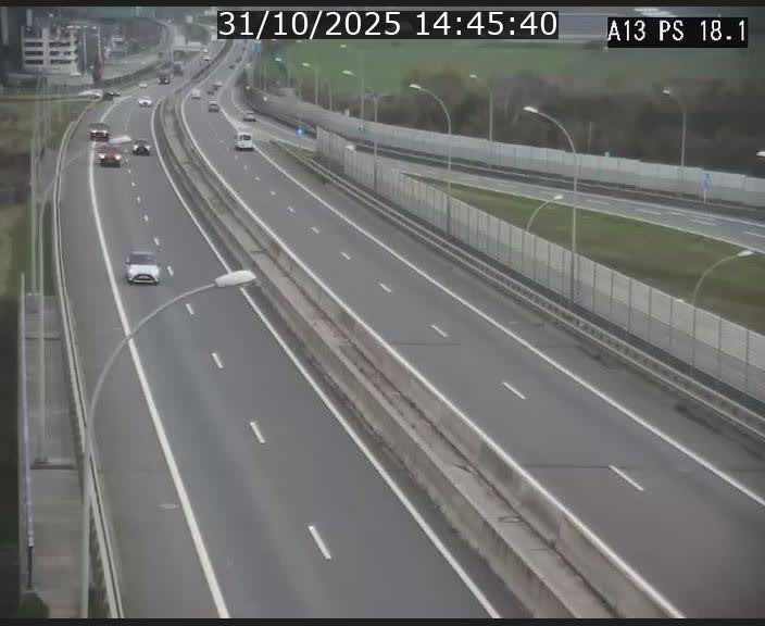 <h2>Traffic live webcam Luxembourg Dudelange - A13 direction Croix de Bettembourg - BK 18.1</h2>