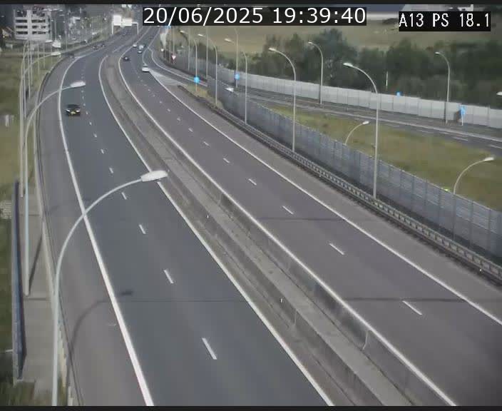 <h2>Traffic live webcam Luxembourg Dudelange - A13 direction Croix de Bettembourg - BK 18.1</h2>