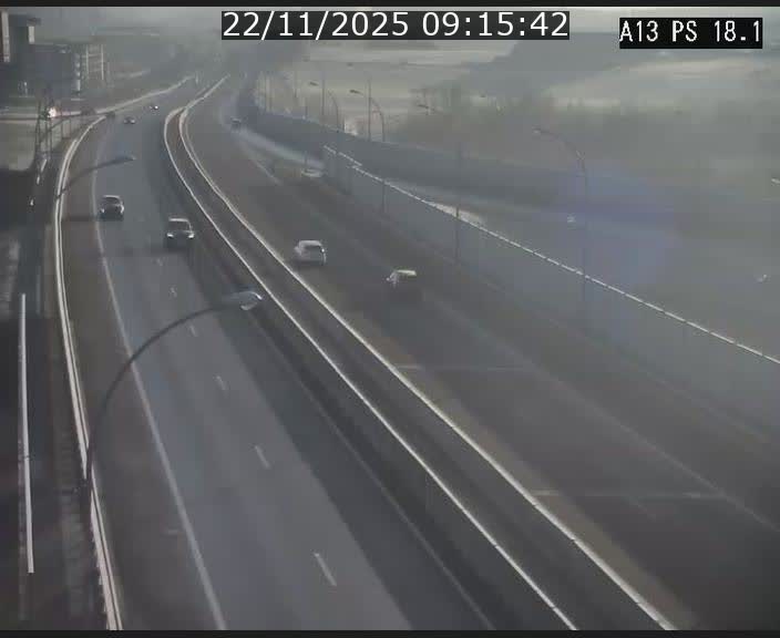 <h2>Traffic live webcam Luxembourg Dudelange - A13 direction Croix de Bettembourg - BK 18.1</h2>