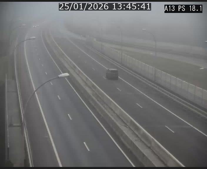 <h2>Traffic live webcam Luxembourg Dudelange - A13 direction Croix de Bettembourg - BK 18.1</h2>