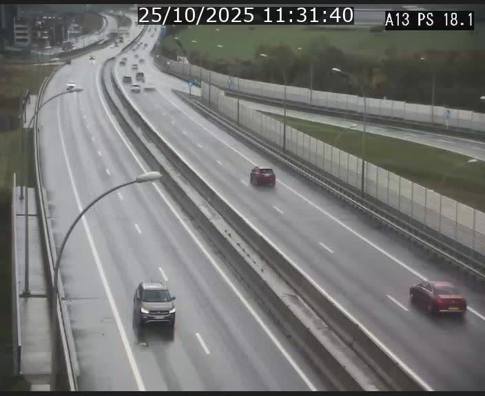 <h2>Traffic live webcam Luxembourg Dudelange - A13 direction Croix de Bettembourg - BK 18.1</h2>