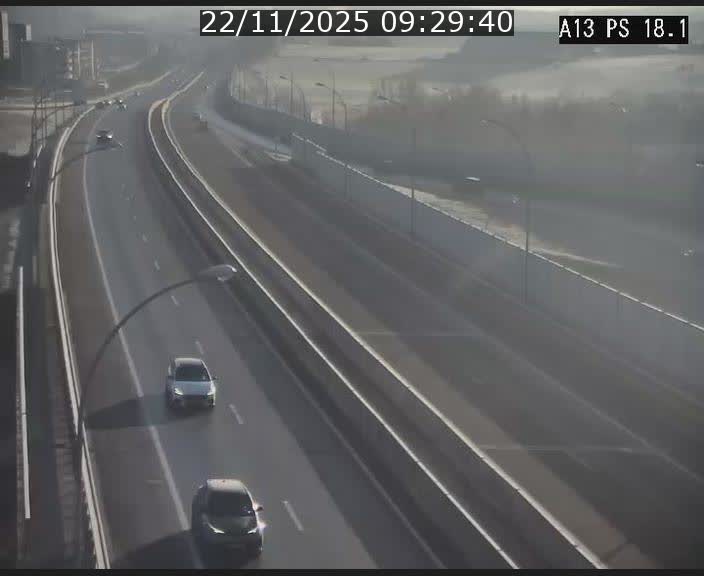 <h2>Traffic live webcam Luxembourg Dudelange - A13 direction Croix de Bettembourg - BK 18.1</h2>