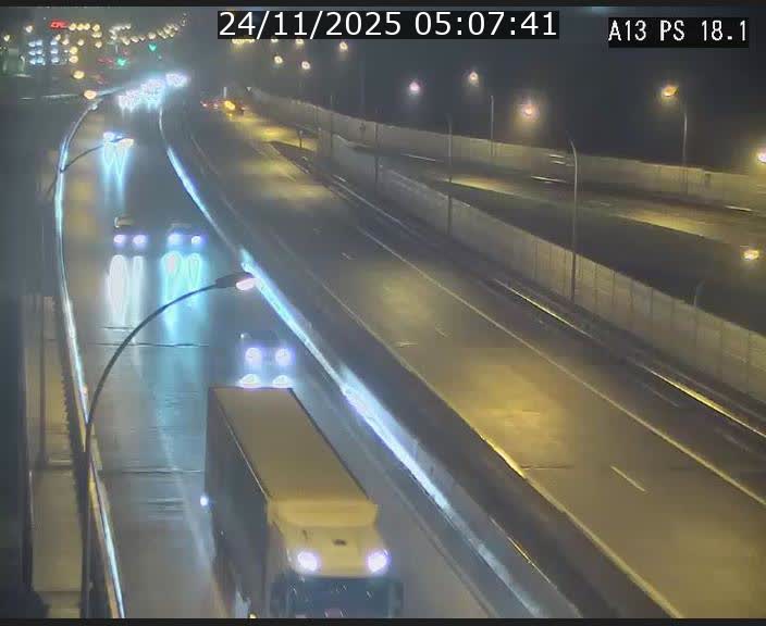 <h2>Traffic live webcam Luxembourg Dudelange - A13 direction Croix de Bettembourg - BK 18.1</h2>