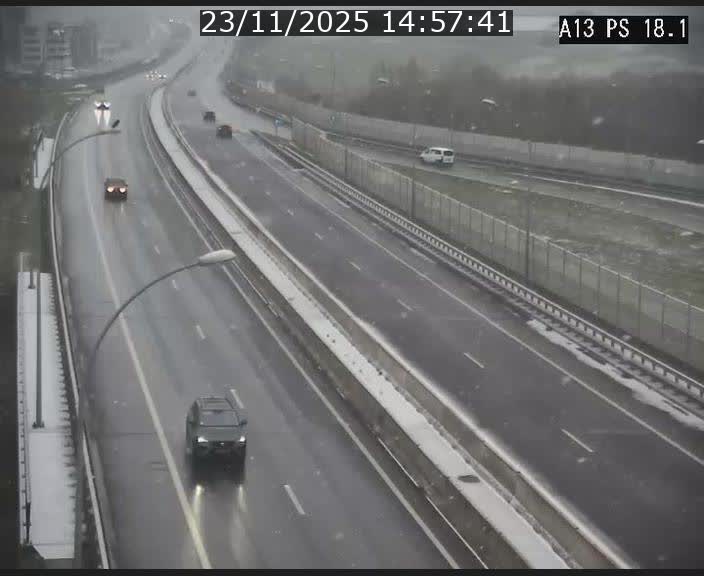 <h2>Traffic live webcam Luxembourg Dudelange - A13 direction Croix de Bettembourg - BK 18.1</h2>