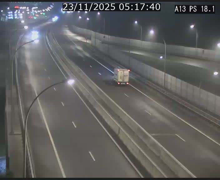 <h2>Traffic live webcam Luxembourg Dudelange - A13 direction Croix de Bettembourg - BK 18.1</h2>