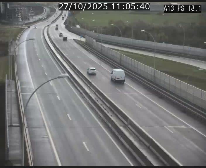 <h2>Traffic live webcam Luxembourg Dudelange - A13 direction Croix de Bettembourg - BK 18.1</h2>