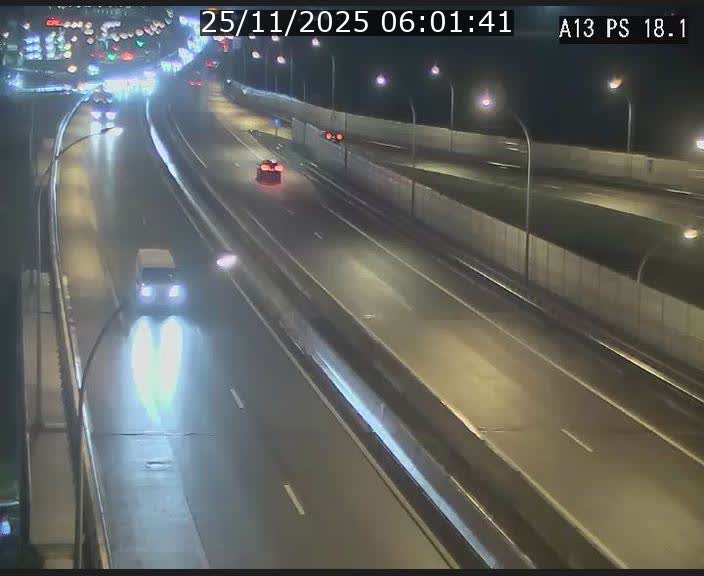 <h2>Traffic live webcam Luxembourg Dudelange - A13 direction Croix de Bettembourg - BK 18.1</h2>