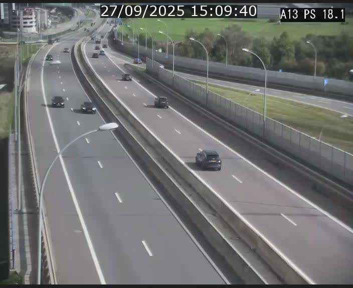 <h2>Traffic live webcam Luxembourg Dudelange - A13 direction Croix de Bettembourg - BK 18.1</h2>