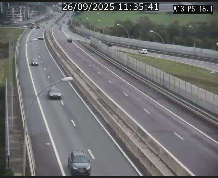 <h2>Traffic live webcam Luxembourg Dudelange - A13 direction Croix de Bettembourg - BK 18.1</h2>