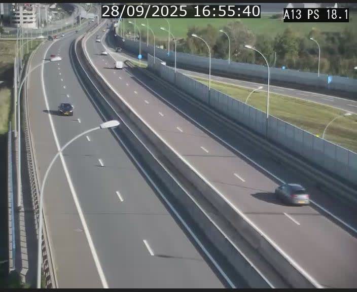 <h2>Traffic live webcam Luxembourg Dudelange - A13 direction Croix de Bettembourg - BK 18.1</h2>