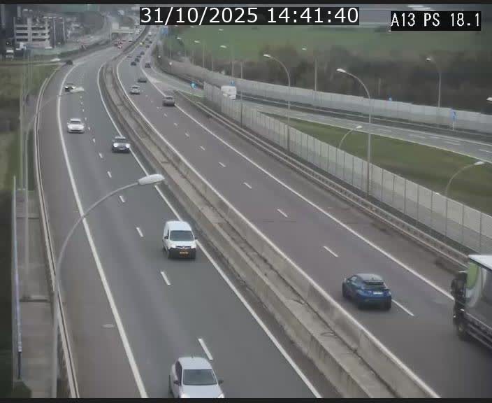 <h2>Traffic live webcam Luxembourg Dudelange - A13 direction Croix de Bettembourg - BK 18.1</h2>