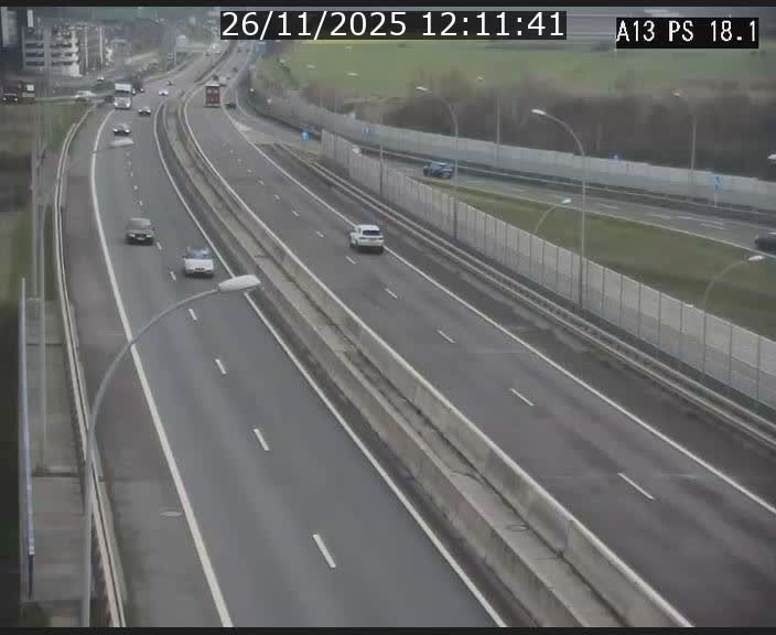 <h2>Traffic live webcam Luxembourg Dudelange - A13 direction Croix de Bettembourg - BK 18.1</h2>