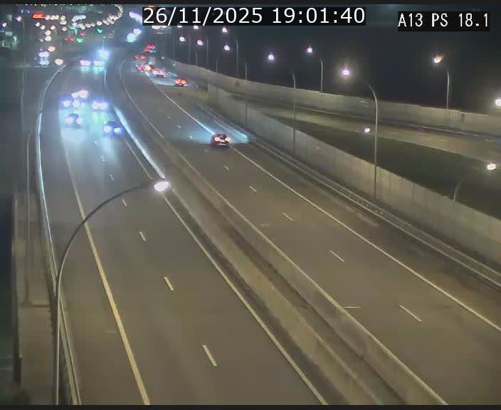 <h2>Traffic live webcam Luxembourg Dudelange - A13 direction Croix de Bettembourg - BK 18.1</h2>