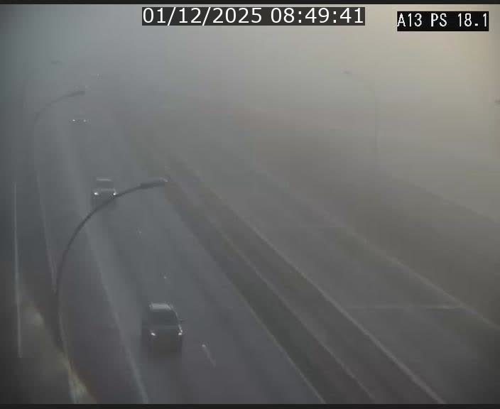 <h2>Traffic live webcam Luxembourg Dudelange - A13 direction Croix de Bettembourg - BK 18.1</h2>