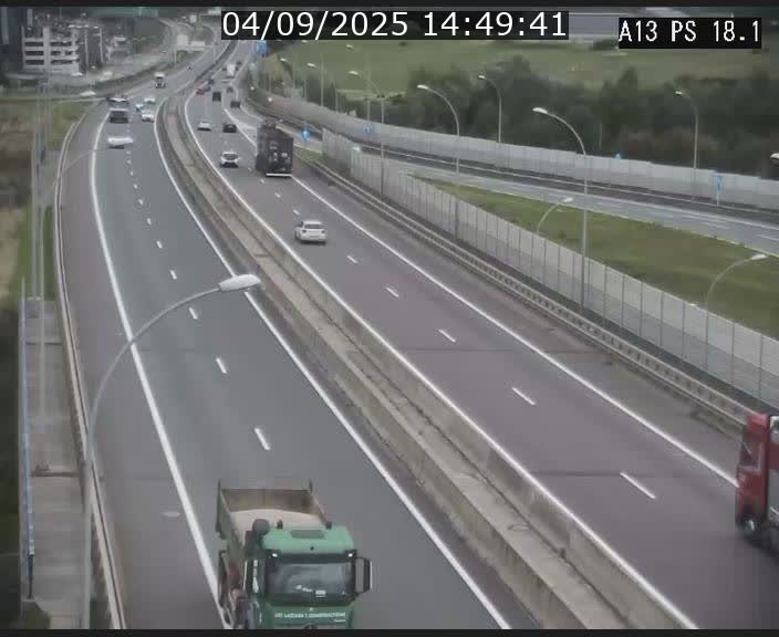 <h2>Traffic live webcam Luxembourg Dudelange - A13 direction Croix de Bettembourg - BK 18.1</h2>